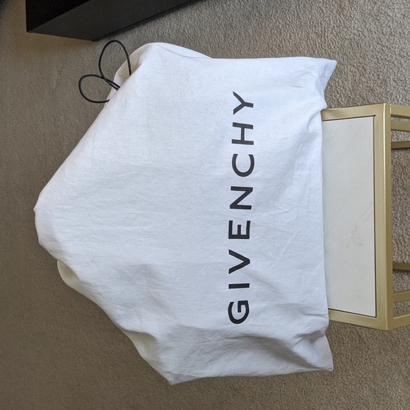 Givenchy Medium Antigona - Picture 11 of 11